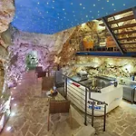 Hotel (adults Only)