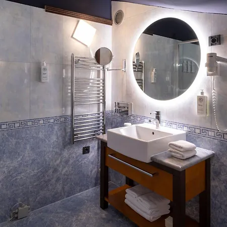 Hotel (adults Only)